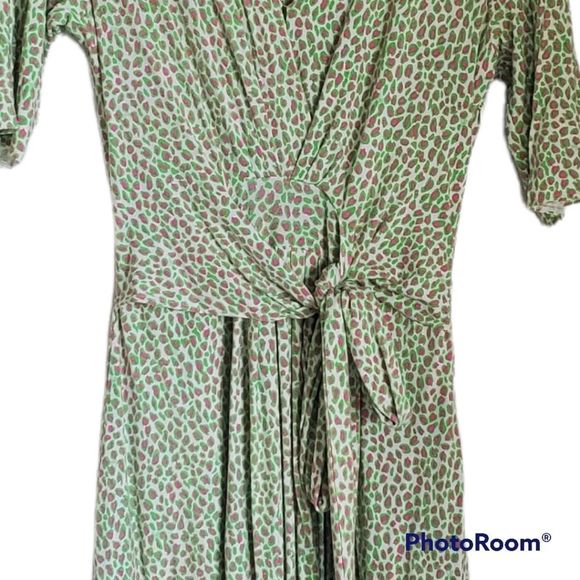 Lilly Pulitzer Women’s Wrap Dress Fit Flare Stretch Size Medium - Picture 4 of 9